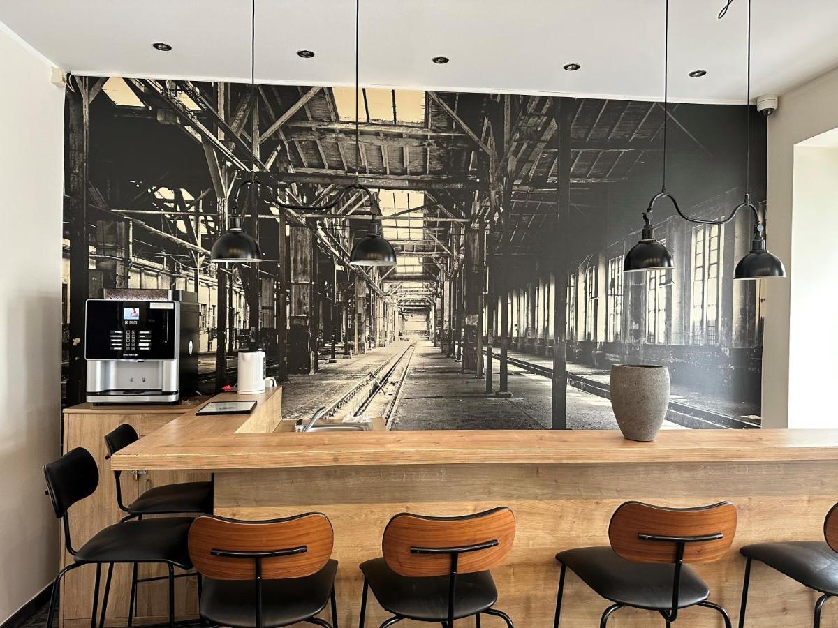 Hotel Fly ' In Offenbach am Main Bagian luar foto